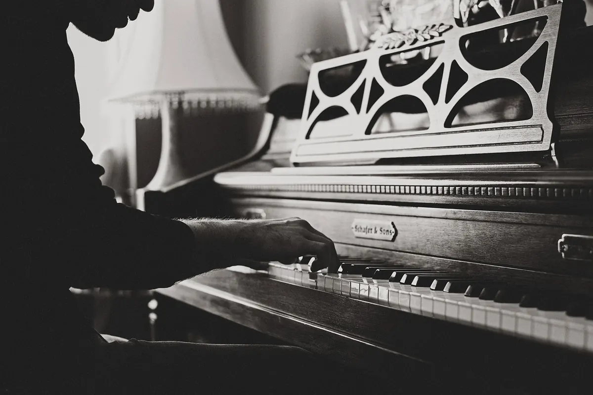 How to Set Lyrics to Music: A Practical Guide for Lyricists