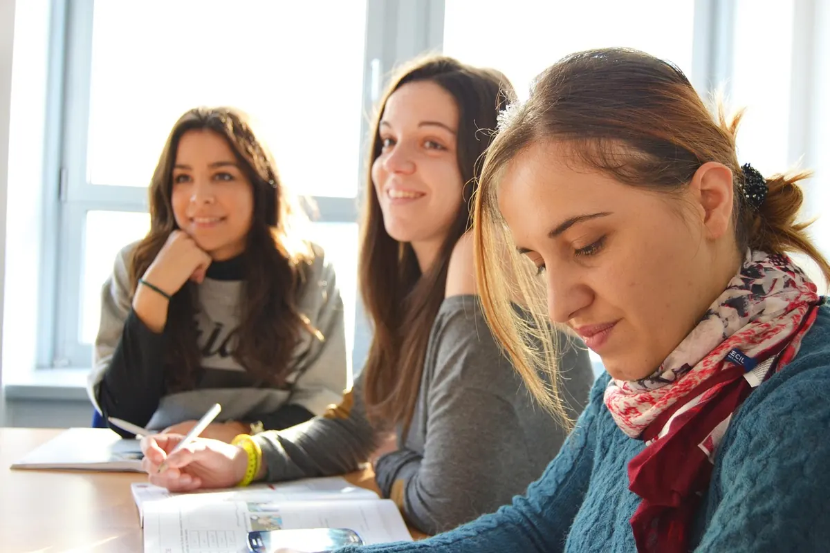 UK Lyric Writing Workshops and Retreats: A Guide for Songwriters